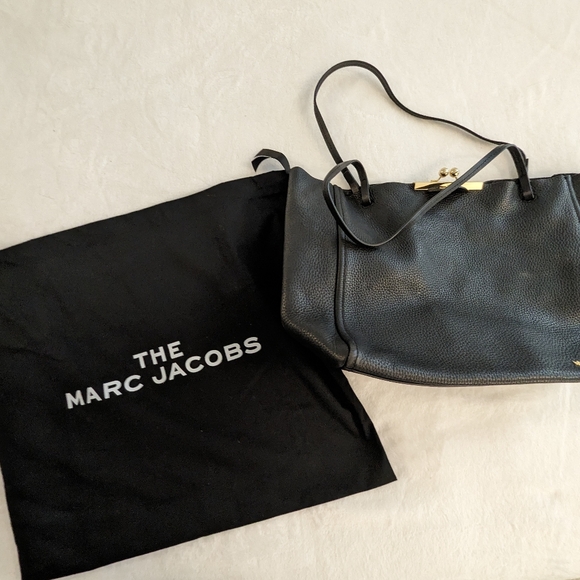 The Marc Jacobs Kiss Lock Tote - Picture 8 of 12